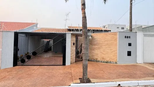 Casa com 3 Quartos à venda, 204m² no Jardim Adalgisa, Araraquara