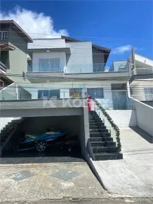 Casa de Condomínio com 3 Quartos à venda, 300m² no Parque Residencial Itapeti, Mogi das Cruzes