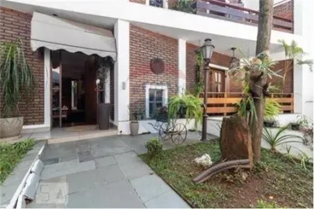 Sobrado com 5 Quartos para alugar, 362m² no Indianópolis, São Paulo
