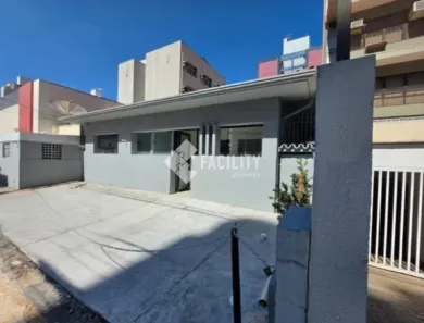 Imóvel Comercial com 3 Quartos para alugar, 255m² no Vila Itapura, Campinas