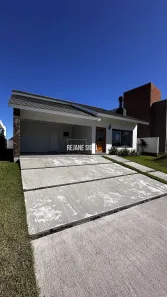 Casa de Condomínio com 3 Quartos à venda, 195m² no Laranjal, Pelotas