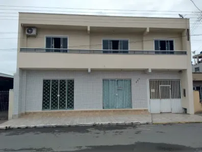 Casa com 3 Quartos à venda, 200m² no Monte Alegre, Camboriú