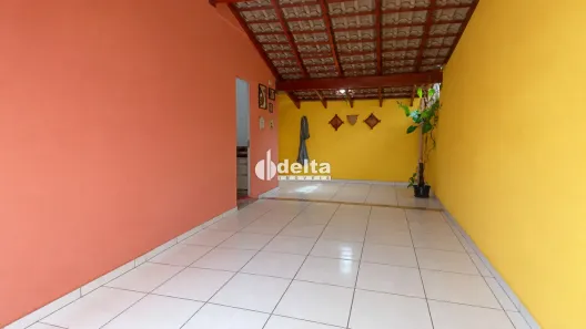 Casa de Condomínio com 2 Quartos à venda, 60m² no Novo Mundo, Uberlândia