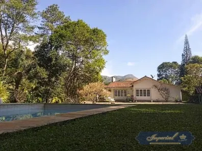 Casa com 5 Quartos à venda, 230m² no Carangola, Petrópolis