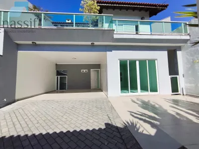 Casa com 4 Quartos para alugar, 400m² no Vila Oliveira, Mogi das Cruzes