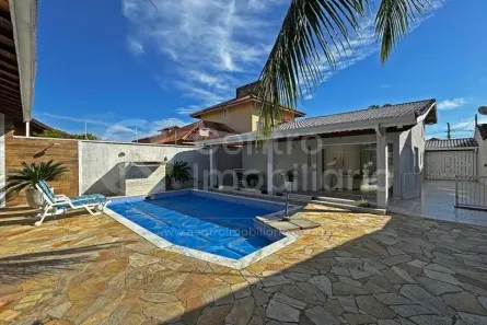 Casa com 3 Quartos à venda, 237m² no Cidade Nova Peruíbe, Peruíbe