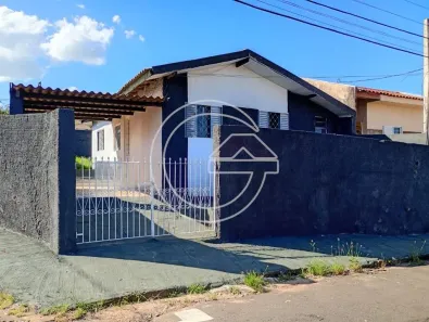 Casa com 3 Quartos à venda, 10m² no Centro, Marília