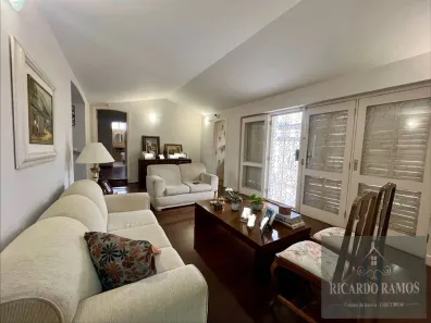 Casa com 3 Quartos à venda, 270m² no Vila Oliveira, Mogi das Cruzes