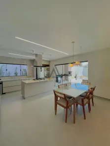 Casa com 4 Quartos à venda, 235m² no Estância Monazítica, Serra