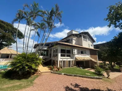 Casa com 4 Quartos para alugar, 650m² no Arquipélago, Porto Alegre