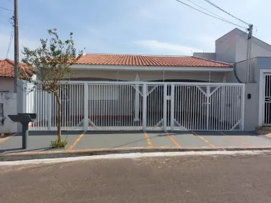 Casa com 2 Quartos à venda, 80m² no Jardim Continental, Marília