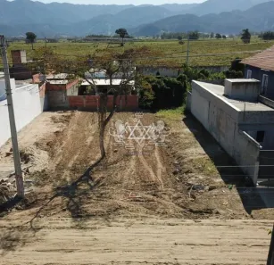 Lote/Terreno à venda, 135m² no Balneário Recanto do Sol, Caraguatatuba