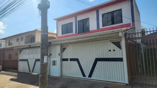 Casa com 3 Quartos para alugar, 120m² no Guará I, Brasília