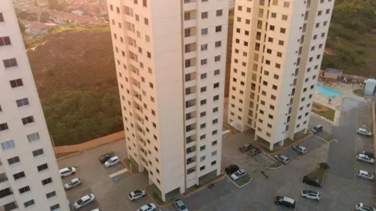 Apartamento com 2 Quartos para alugar, 48m² no Pitimbu, Natal