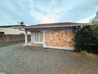 Casa com 3 Quartos à venda, 380m² no Vila Nova, Joinville
