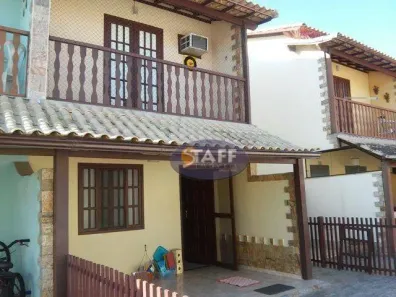 Casa com 2 Quartos à venda, 75m² no Palmeiras, Cabo Frio