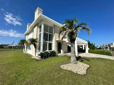 Casa de Condomínio com 4 Quartos à venda, 330m² no Torres, Torres