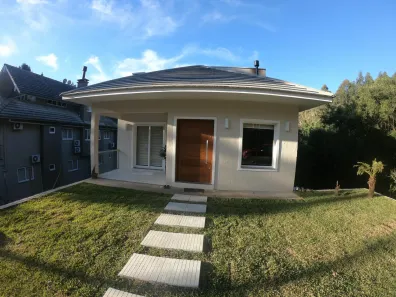 Casa com 3 Quartos à venda, 132m² no Planalto, Gramado