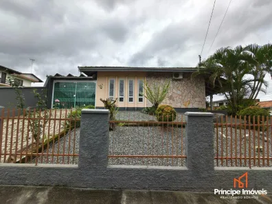 Casa com 2 Quartos à venda, 203m² no Vila Nova, Joinville