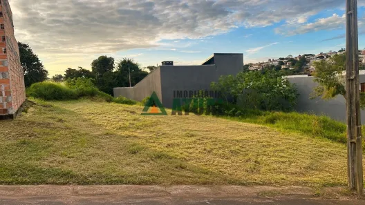 Lote/Terreno à venda, 251m² no Olímpico, Londrina