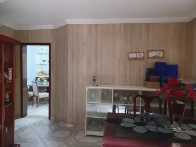 Sobrado com 5 Quartos à venda, 250m² no Areal, Brasília