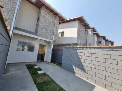 Sobrado com 3 Quartos à venda, 80m² no Pontal de Santa Marina, Caraguatatuba