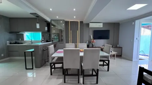Casa com 3 Quartos à venda, 158m² no Campeche, Florianópolis
