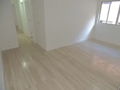 Apartamento com 3 Quartos para alugar, 68m² no Água Verde, Curitiba