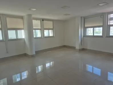 Sala Comercial com 6 Quartos para venda ou aluguel, 185m² no Centro, Fortaleza