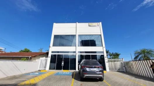 Sala Comercial para alugar, 424m² no Saguaçu, Joinville