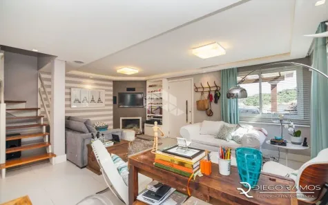 Casa de Condomínio com 3 Quartos à venda, 323m² no Mário Quintana, Porto Alegre