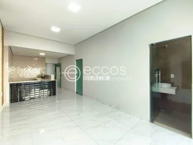 Casa com 3 Quartos para alugar, 150m² no Martins, Uberlândia