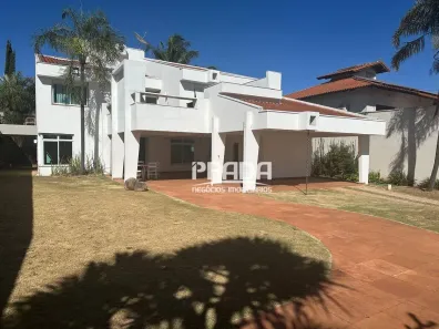 Imóvel Comercial com 4 Quartos para alugar, 480m² no Morada da Colina, Uberlândia