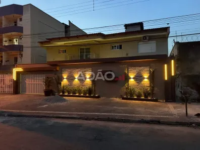 Sobrado com 4 Quartos à venda, 260m² no Setor Leste Universitário, Goiânia