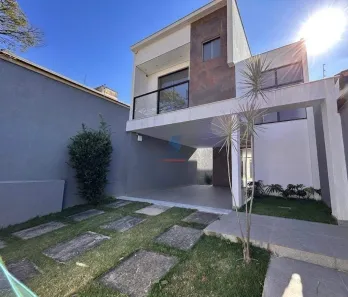 Casa com 3 Quartos à venda, 176m² no Centro, Contagem