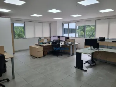Sala Comercial para venda ou aluguel, 700m² no Saco Grande, Florianópolis