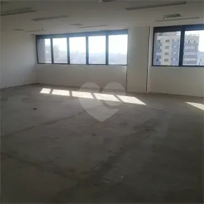 Sala Comercial à venda, 121m² no Santo Amaro, São Paulo