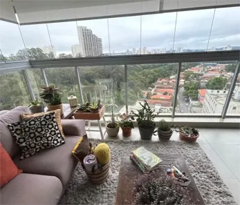 Apartamento com 3 Quartos para alugar, 155m² no Vila Sofia, São Paulo