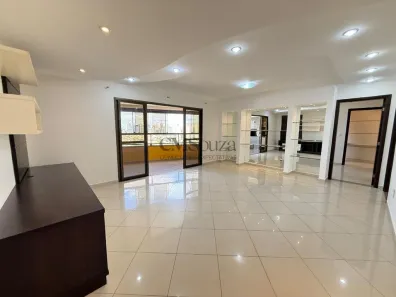 Apartamento com 3 Quartos à venda, 150m² no Vitória, Londrina