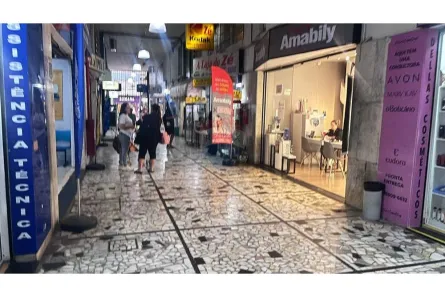 Sala Comercial para alugar, 650m² no Centro, Juiz de Fora