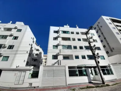 Apartamento com 2 Quartos para alugar, 55m² no Pedra Branca, Palhoça