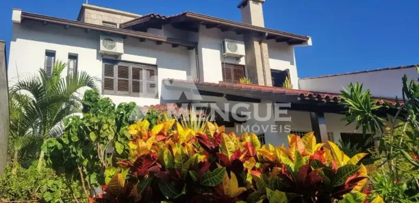 Casa com 4 Quartos à venda, 335m² no Jardim Itu, Porto Alegre