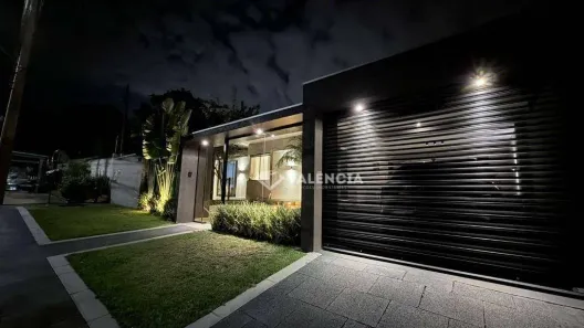 Casa com 3 Quartos para alugar, 263m² no Recanto Tropical, Cascavel