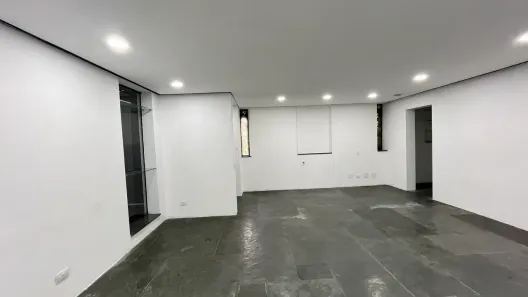 com 3 Quartos para alugar, 137m² no Real Parque, São Paulo
