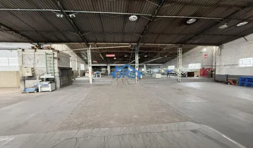 Galpão/Depósito/Armazém para alugar, 3910m² no São Pedro, Osasco