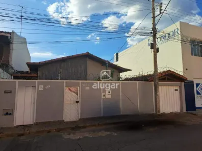 Casa com 5 Quartos à venda, 100m² no Centro, Montes Claros