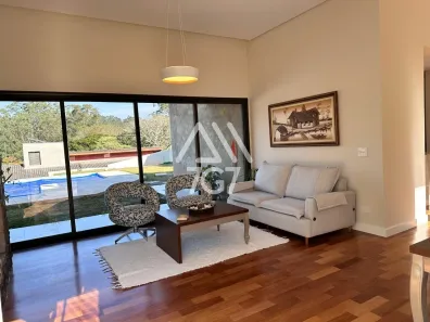 Casa de Condomínio com 3 Quartos à venda, 240m² no Jardim Indaiá, Embu das Artes
