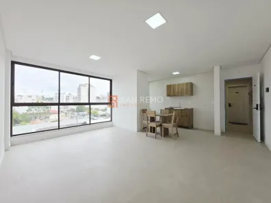 Apartamento com 2 Quartos para alugar, 70m² no Balneário, Florianópolis