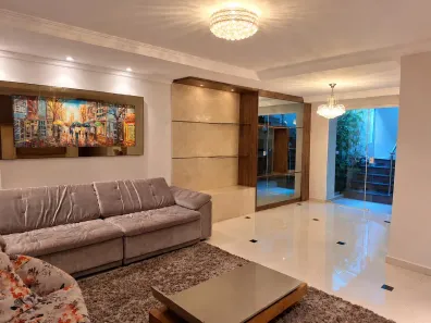 Casa de Condomínio com 2 Quartos à venda, 200m² no Santa Cândida, Curitiba