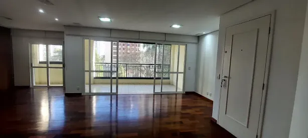 Apartamento com 3 Quartos para alugar, 130m² no Moema, São Paulo
